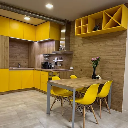Apartment елегантен в супер центъра на града с изглед към парк, възможност за безплатно паркиране Kazanlŭk